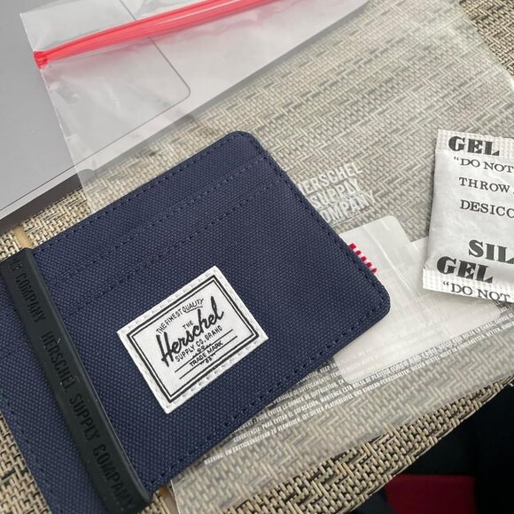 Herschel Men's Charlie Rfid Card Case Wallet, Navy, One Size US - Picture 6 of 10